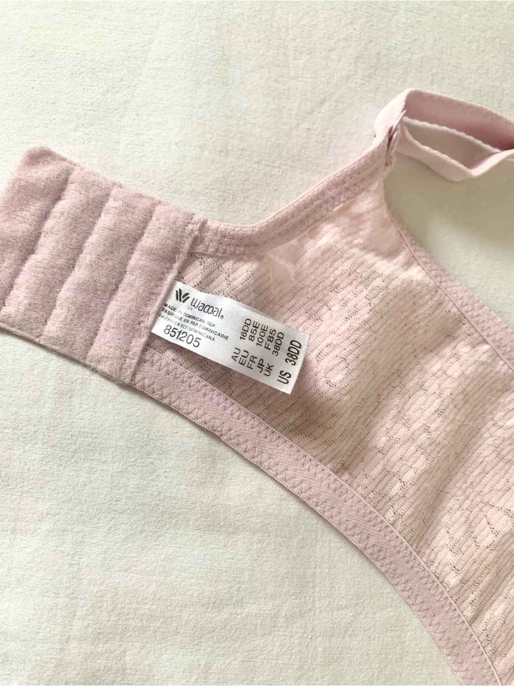 Wacoal Halo Lace Unlined Convertible Bra - Light Pink. 38DD - Picture 4 of 5